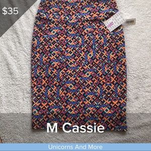 Medium Lularoe Cassie skirt